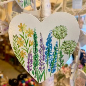 Gisela Graham ‘Spring Meadow’ Wooden Hanging Heart
