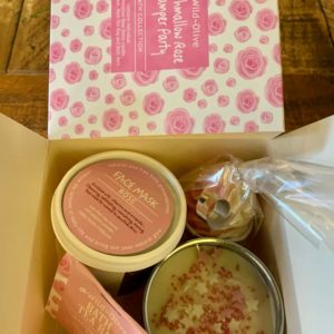 Wild Olive Marshmallow Rose Pamper Gift Set